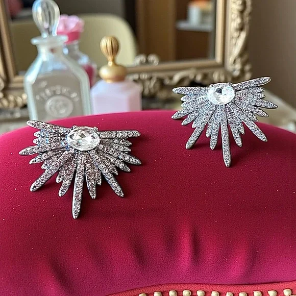 Art Deco Silver Toned Rhinestone Starburst Earrings - Picture 7 of 17